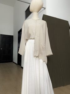 Damai Skirt Exclusive Linen in Off White - Image 2