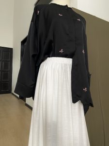 Damai Skirt in White - Image 2