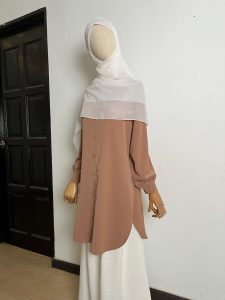 Muna in Reddish Brown (Free Pos)