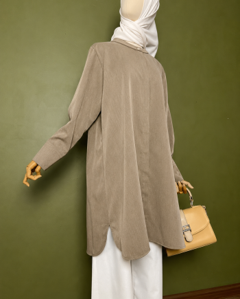 Hana in Soft Brown (Free Pos)